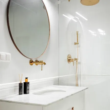 Old Town Luxury Apartment דירה קרקוב