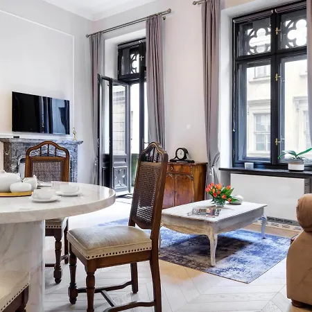 アパート Old Town Luxury Apartment *